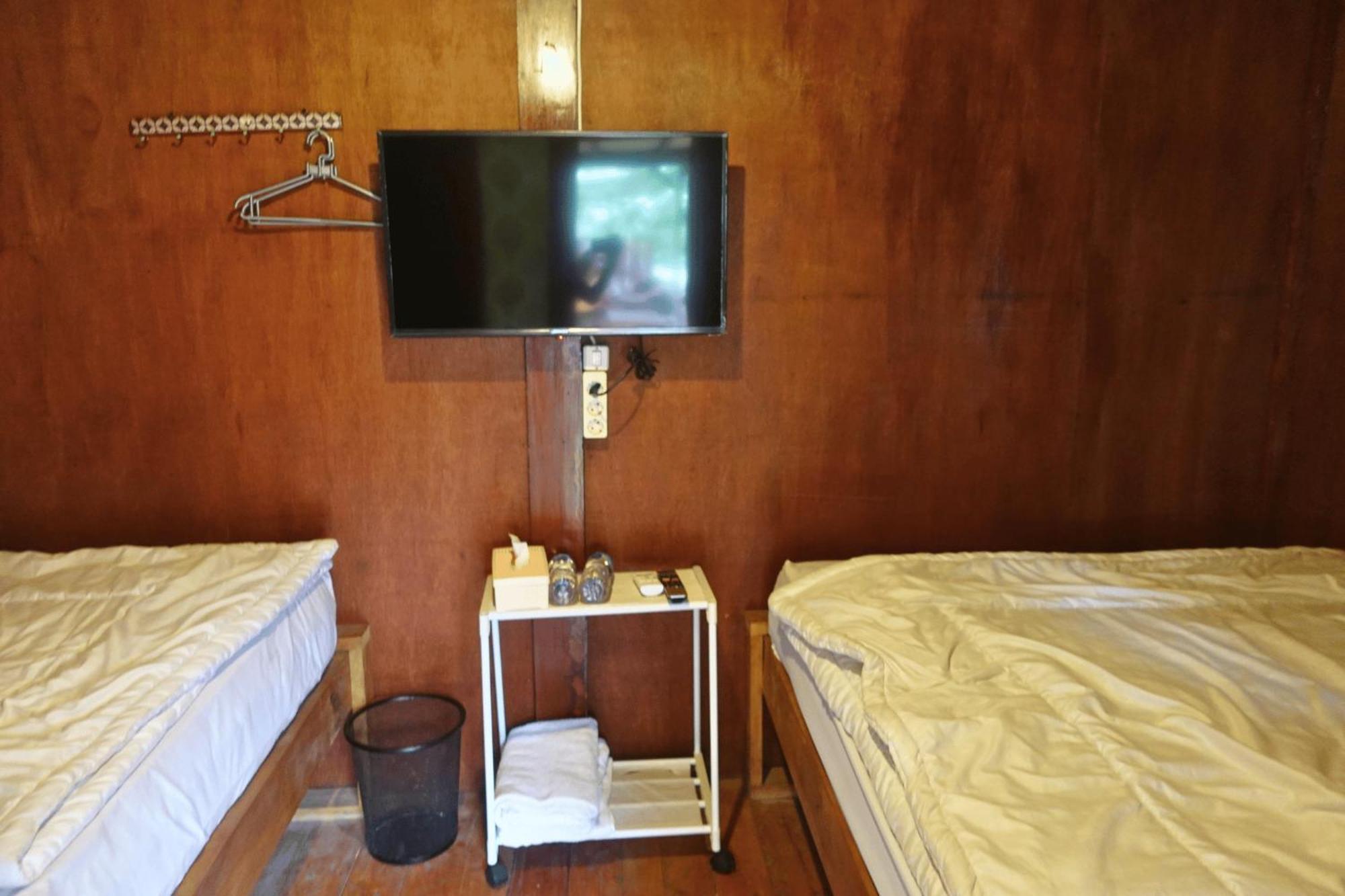 Mayeka Transit Hostel Bandara Internasional Lombok Praya Kültér fotó