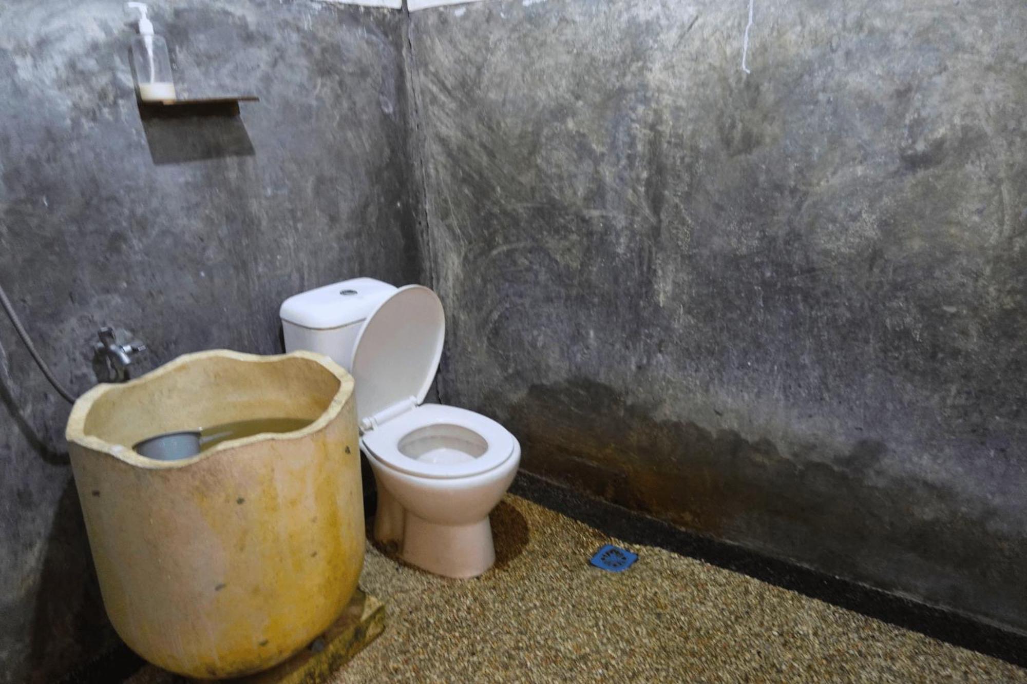 Mayeka Transit Hostel Bandara Internasional Lombok Praya Kültér fotó