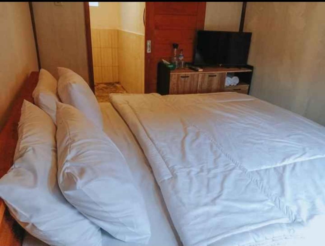Mayeka Transit Hostel Bandara Internasional Lombok Praya Kültér fotó